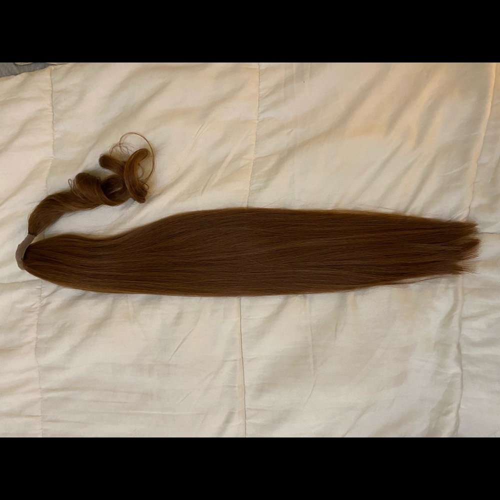 INH auburn brown Miya Ponytail
